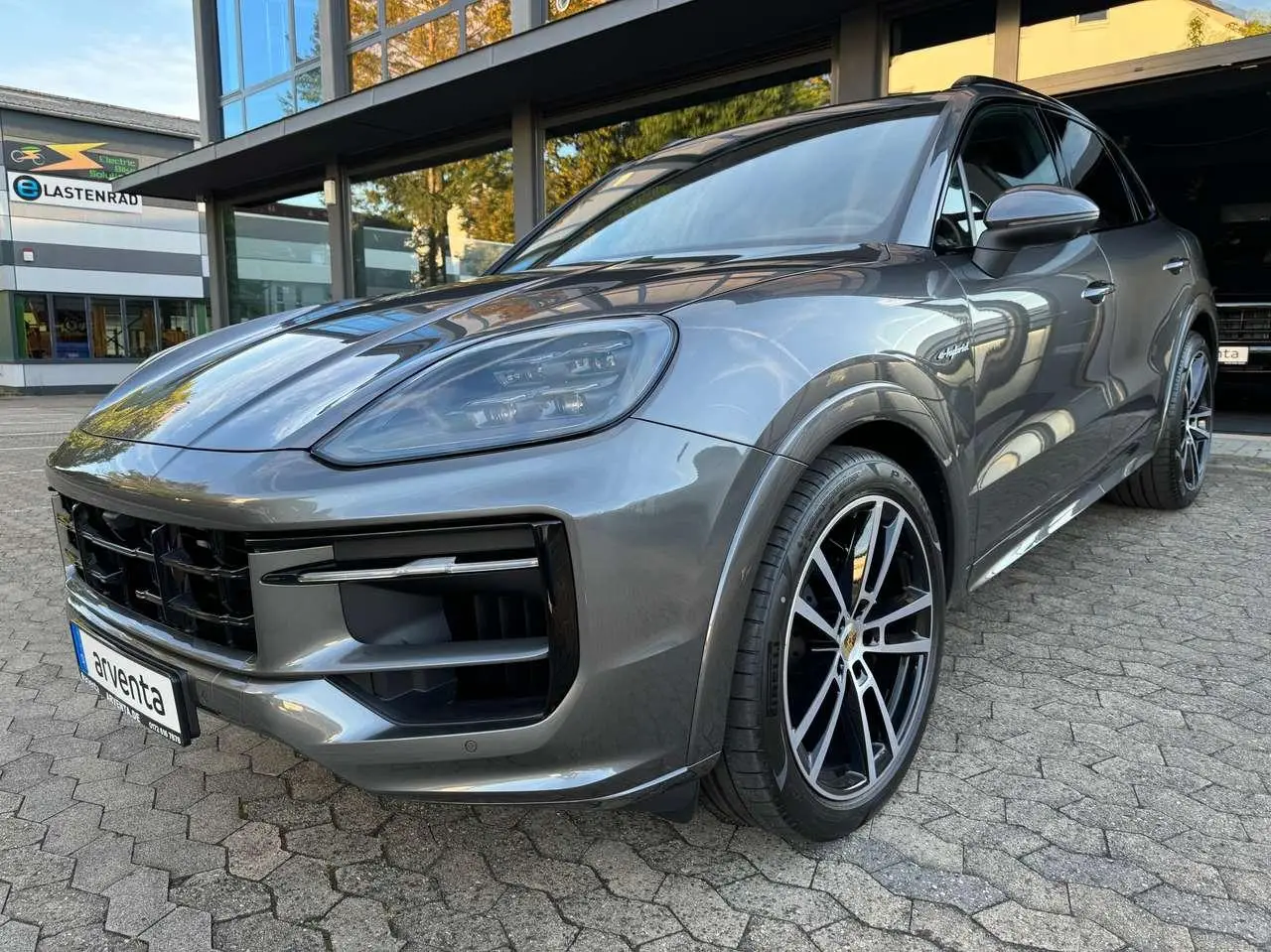 Photo 1 : Porsche Cayenne 2024 Hybrid