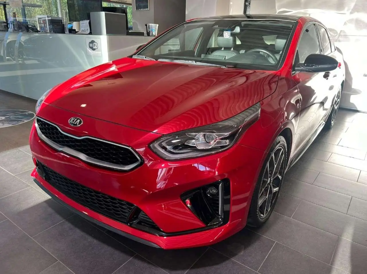 Photo 1 : Kia Proceed 2019 Petrol