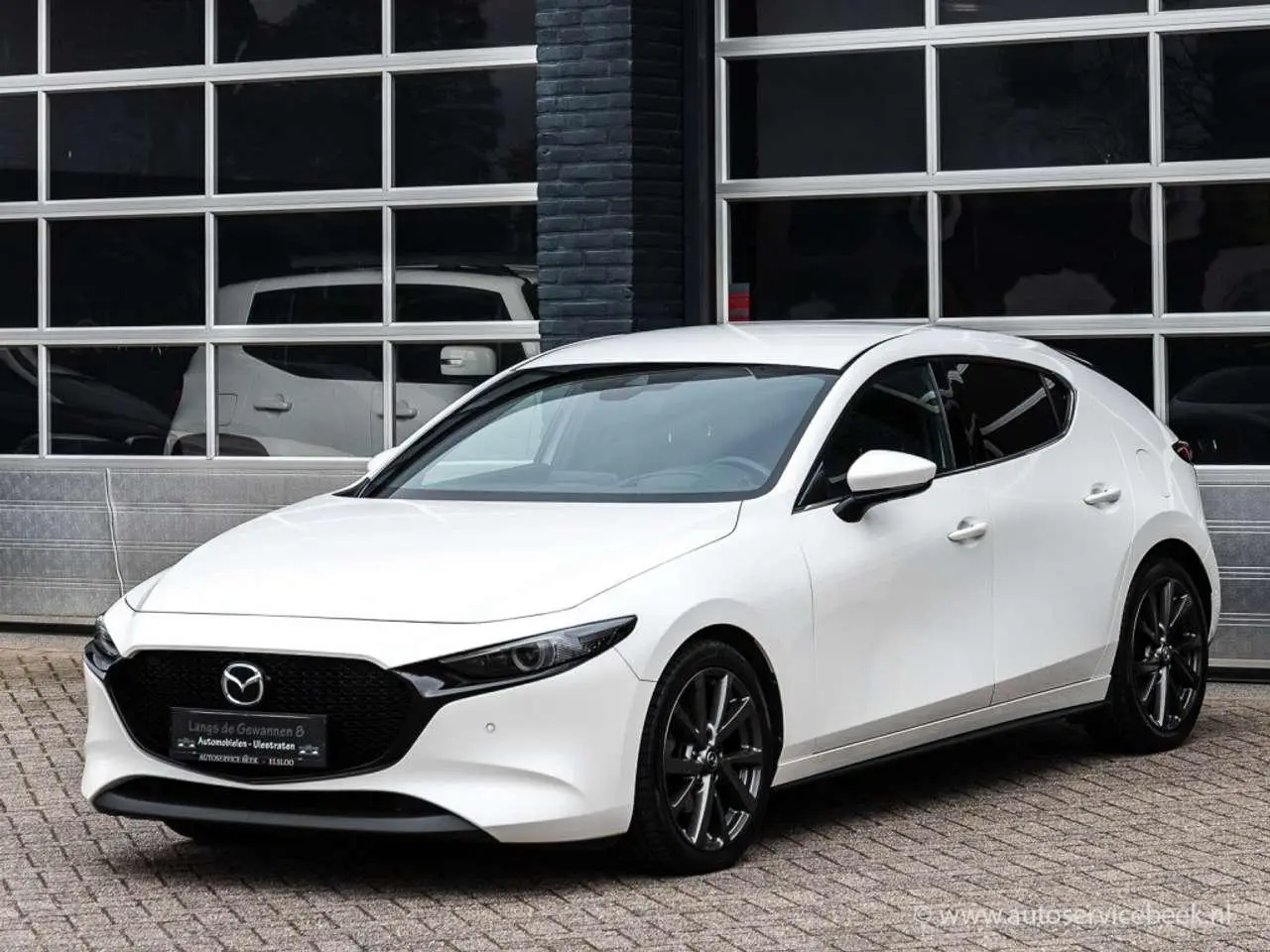 Photo 1 : Mazda 3 2019 Hybride