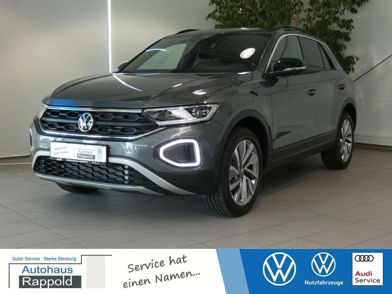 Photo 1 : Volkswagen T-roc 2024 Essence