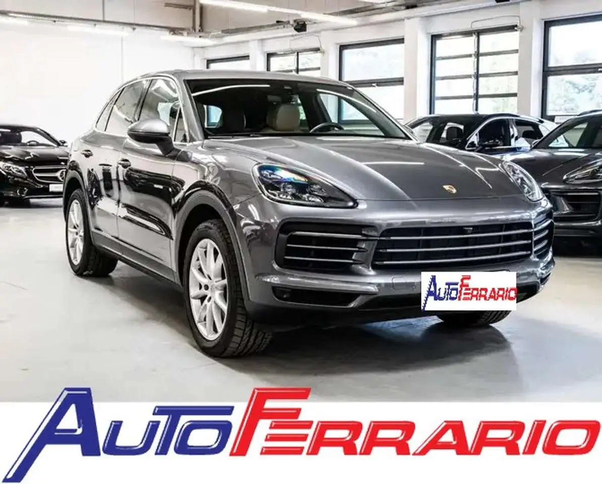 Photo 1 : Porsche Cayenne 2020 Essence