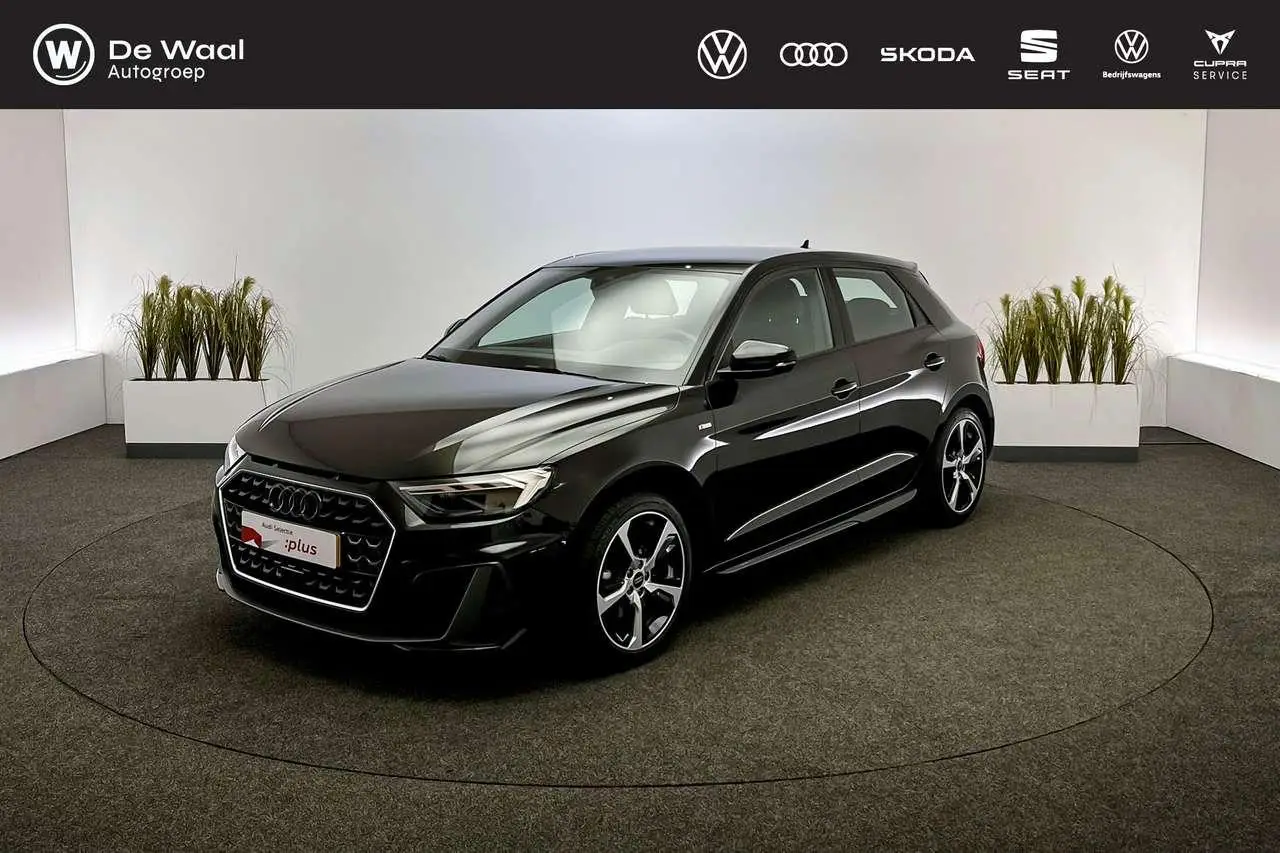 Photo 1 : Audi A1 2023 Petrol