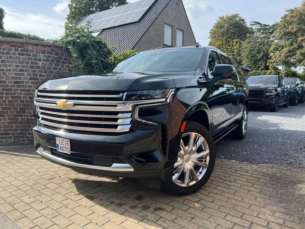 Photo 1 : Chevrolet Suburban 2024 Petrol