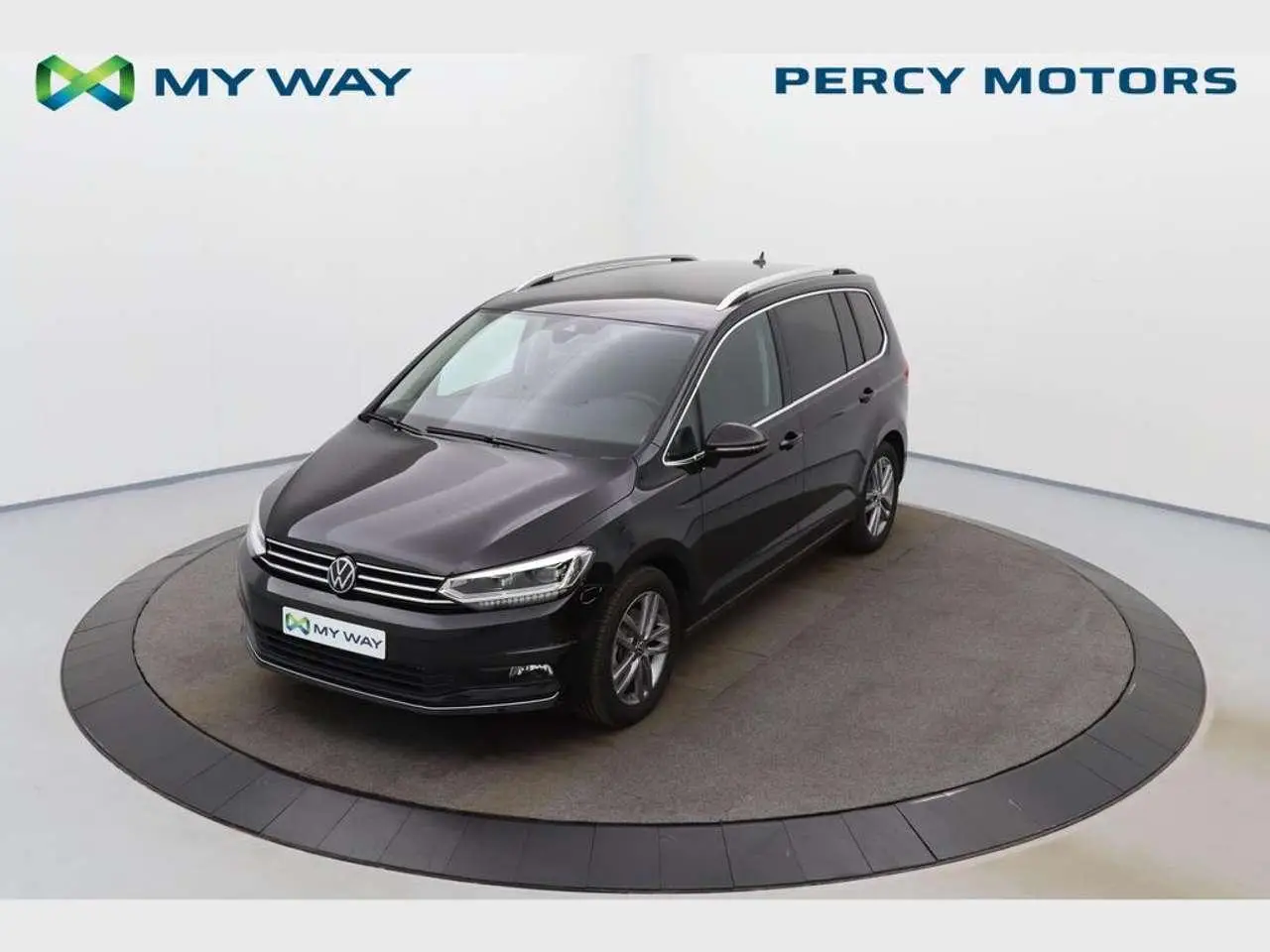 Photo 1 : Volkswagen Touran 2024 Petrol