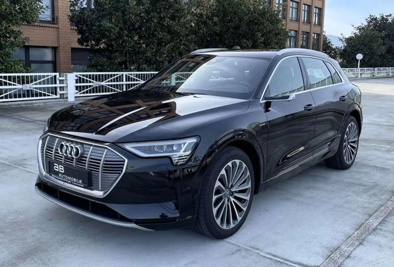 Photo 1 : Audi E-tron 2020 Electric