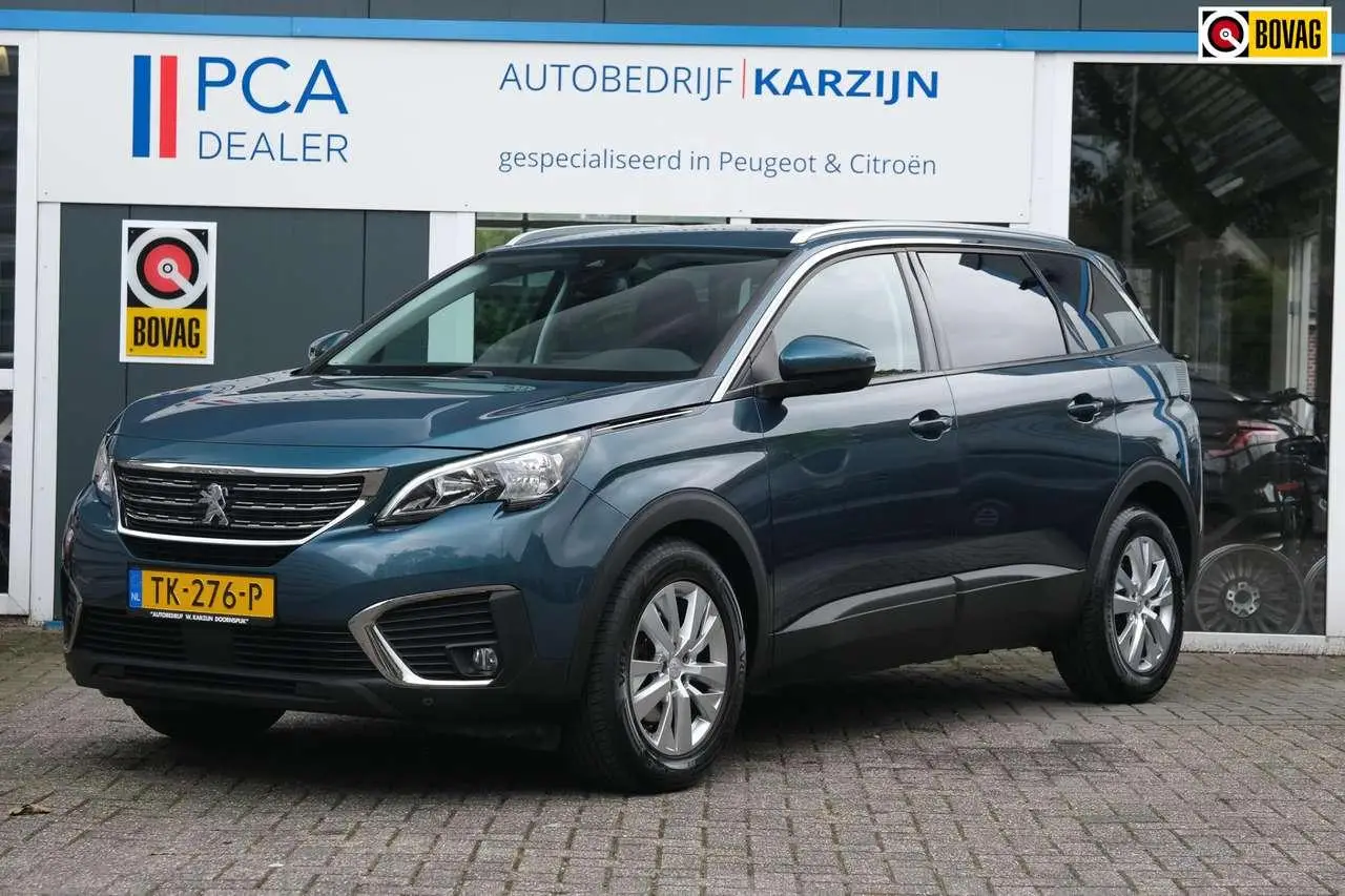 Photo 1 : Peugeot 5008 2018 Petrol