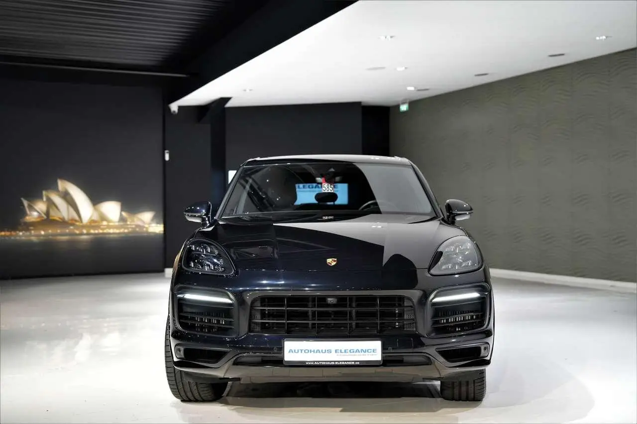 Photo 1 : Porsche Cayenne 2019 Petrol