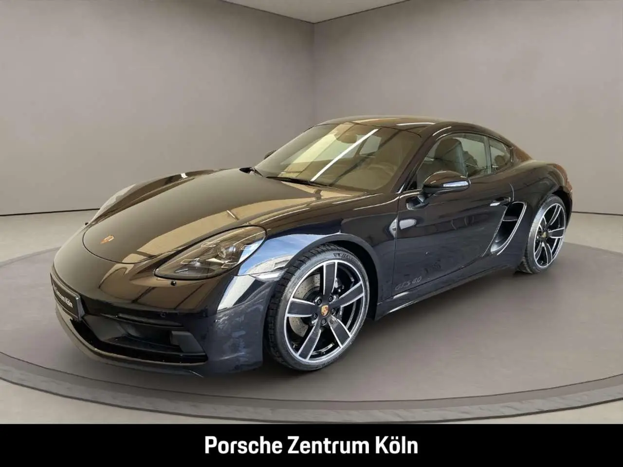 Photo 1 : Porsche 718 2024 Essence