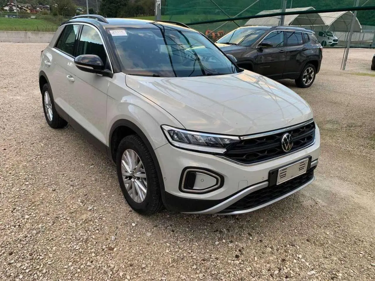 Photo 1 : Volkswagen T-roc 2022 Petrol