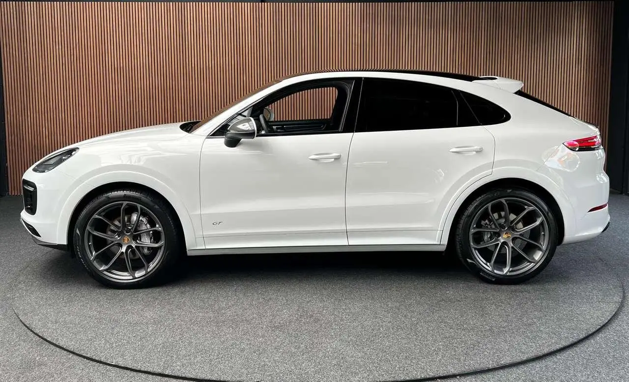 Photo 1 : Porsche Cayenne 2020 Essence