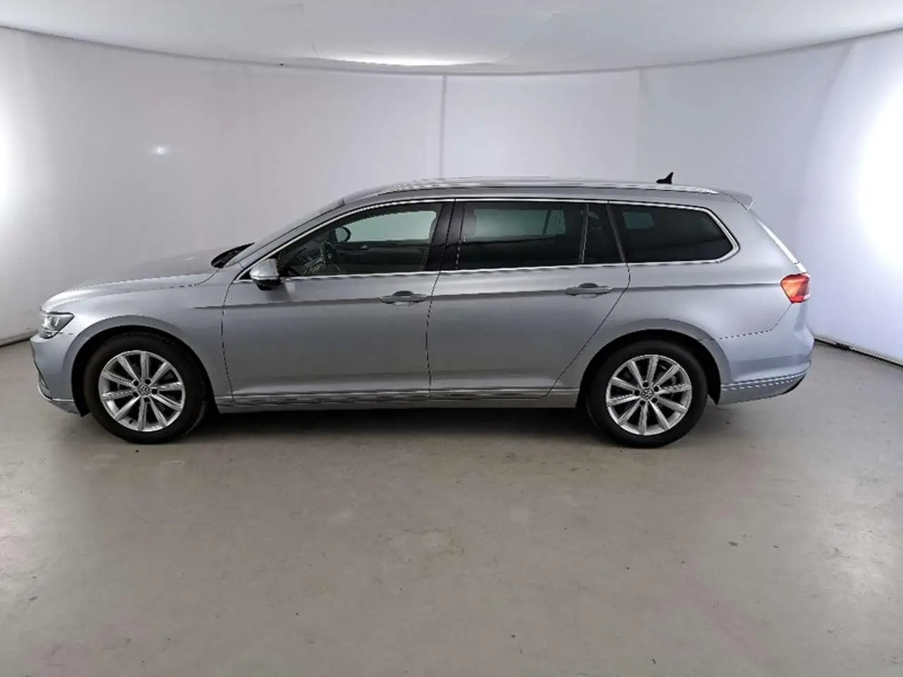 Photo 1 : Volkswagen Passat 2020 Diesel