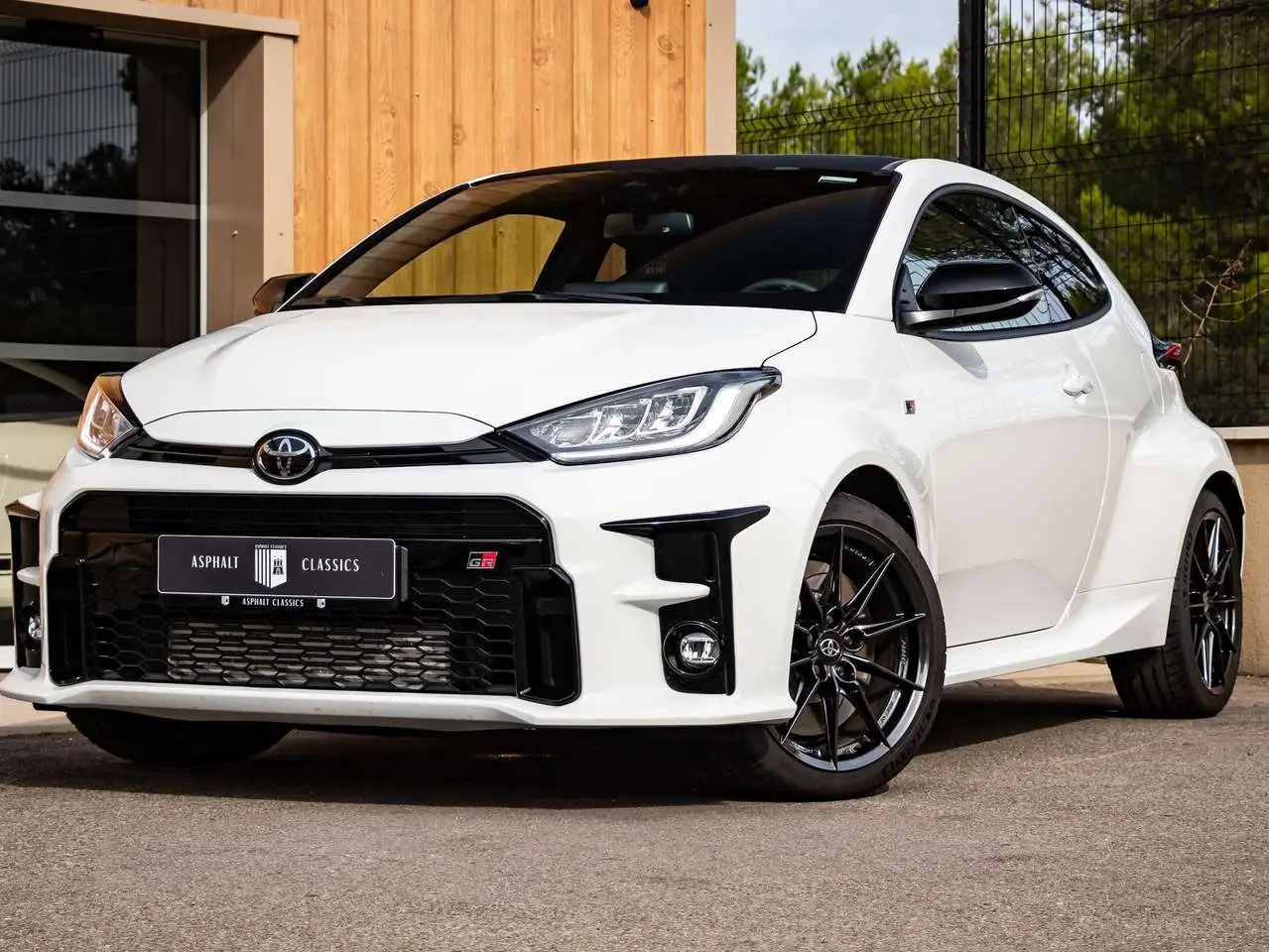 Photo 1 : Toyota Yaris 2022 Petrol