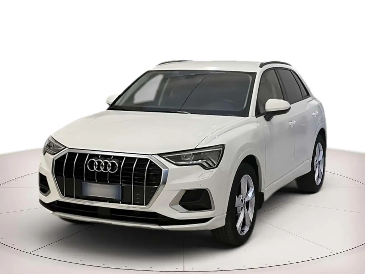 Photo 1 : Audi Q3 2023 Essence