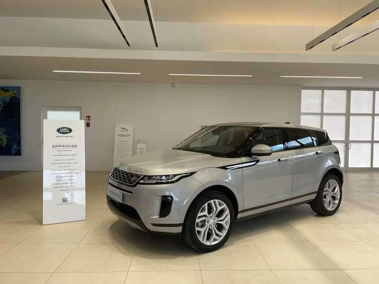 Photo 1 : Land Rover Range Rover Evoque 2022 Hybride