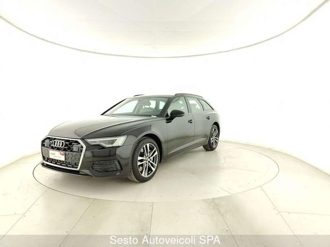 Photo 1 : Audi A6 2024 Hybride