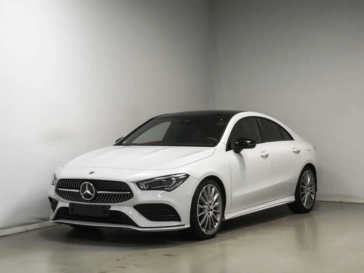 Photo 1 : Mercedes-benz Classe Cla 2023 Essence