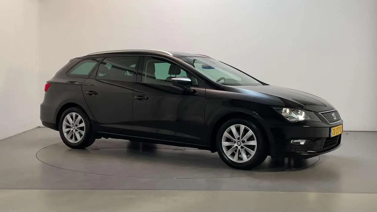 Photo 1 : Seat Leon 2019 Petrol