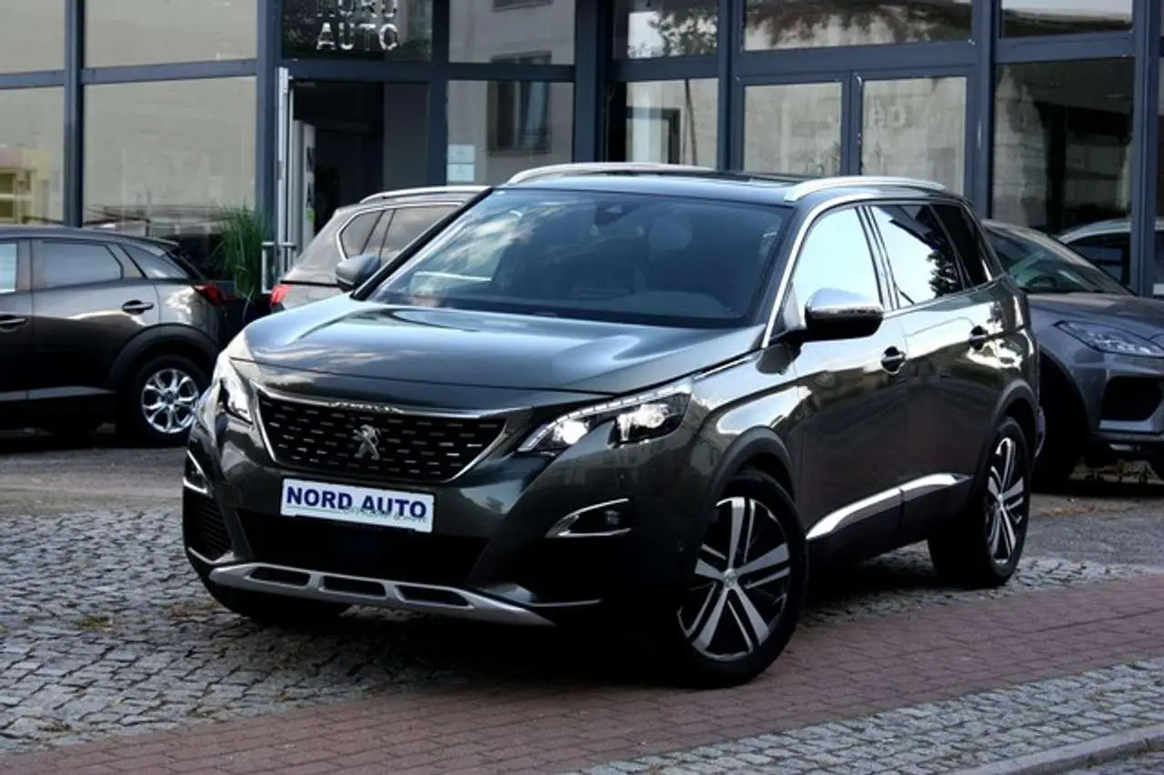 Photo 1 : Peugeot 5008 2019 Diesel