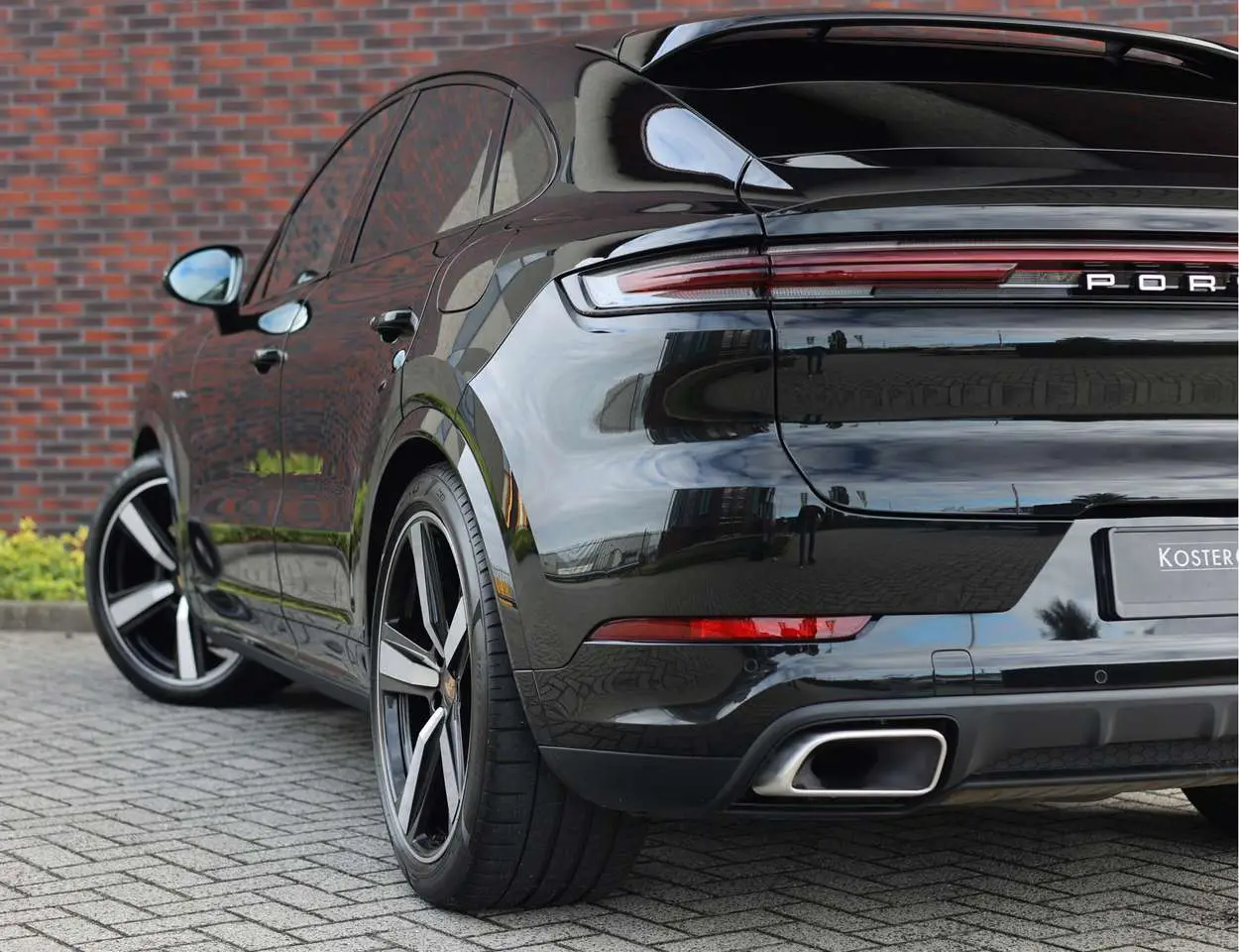 Photo 1 : Porsche Cayenne 2024 Hybrid