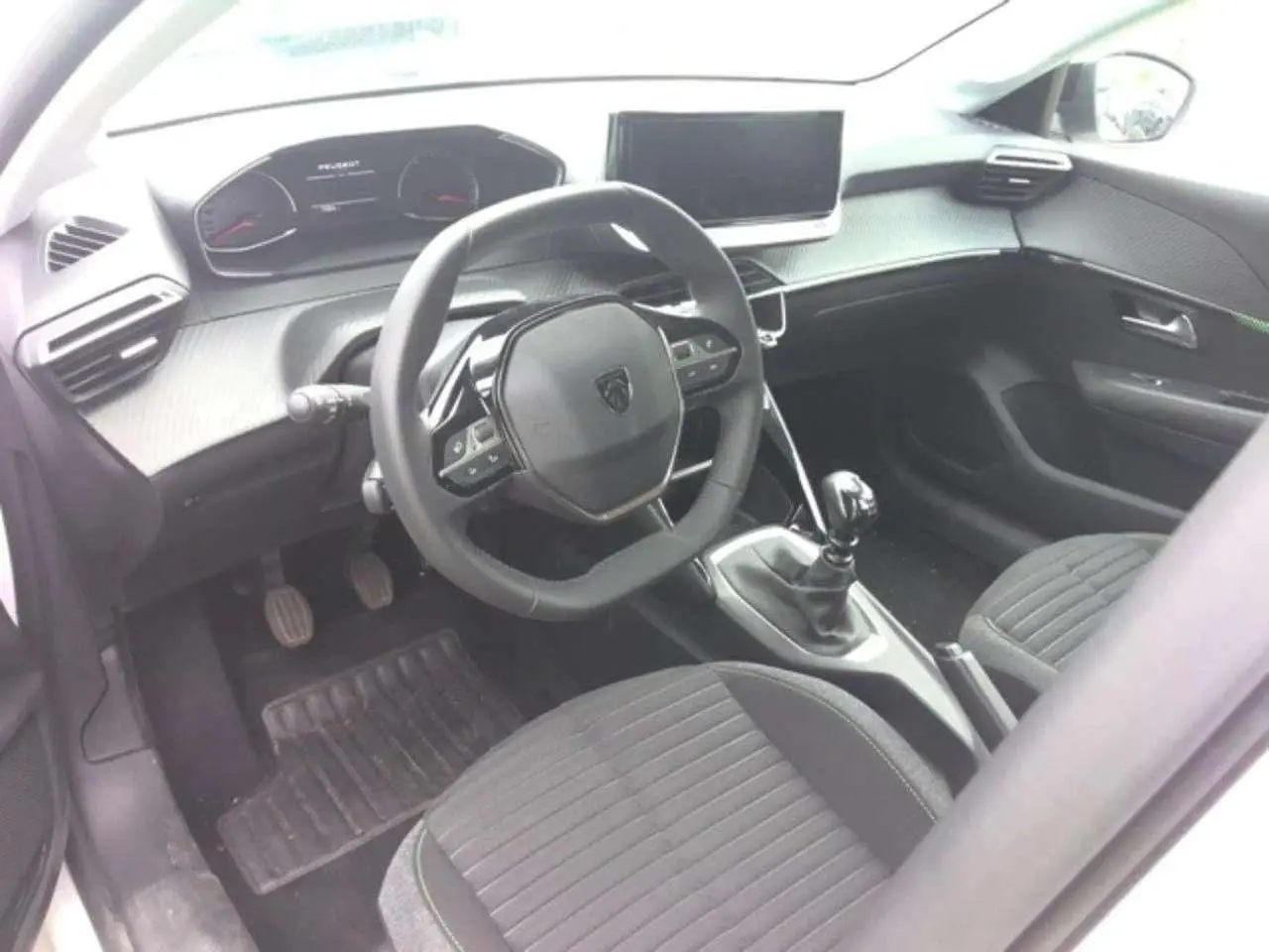 Photo 1 : Peugeot 208 2024 Petrol