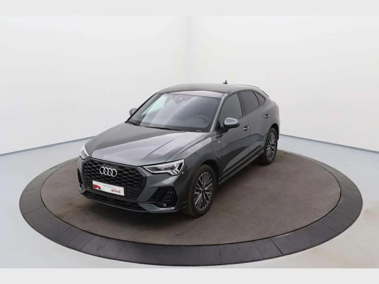 Photo 1 : Audi Q3 2023 Hybride