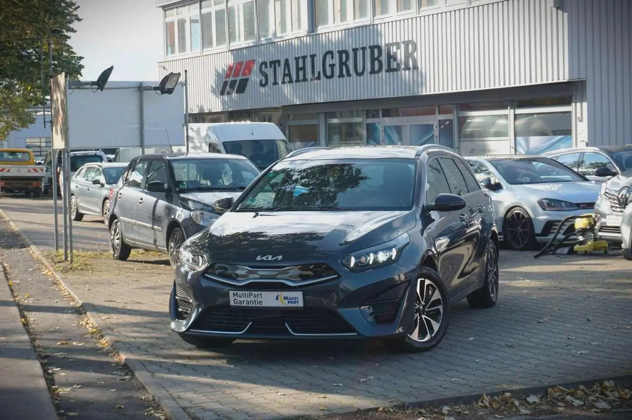 Photo 1 : Kia Ceed 2023 Essence