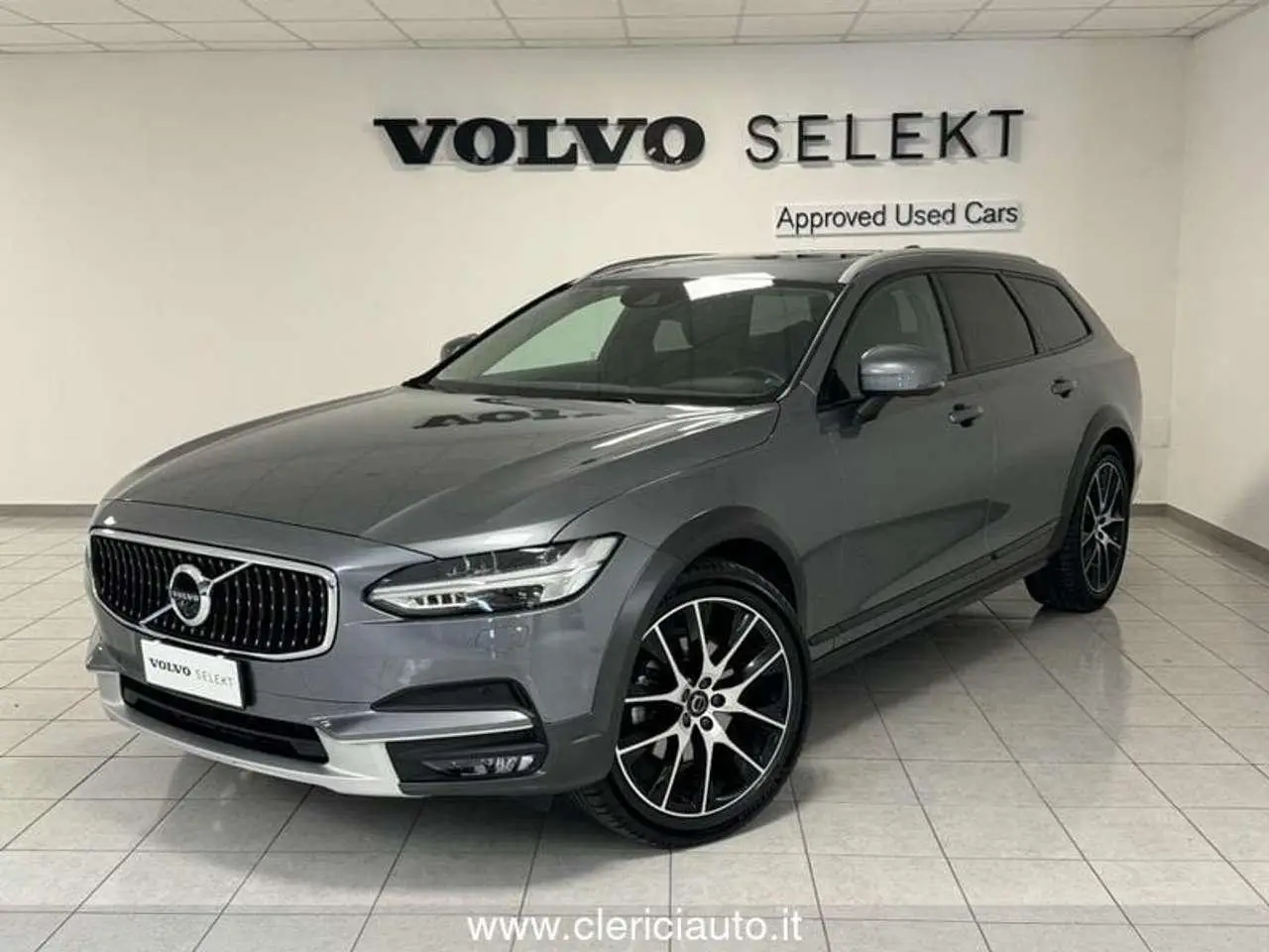 Photo 1 : Volvo V90 2020 Diesel