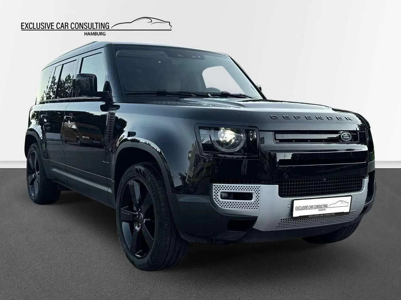 Photo 1 : Land Rover Defender 2024 Petrol