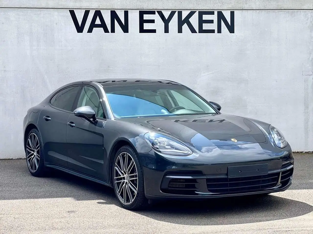 Photo 1 : Porsche Panamera 2017 Hybrid