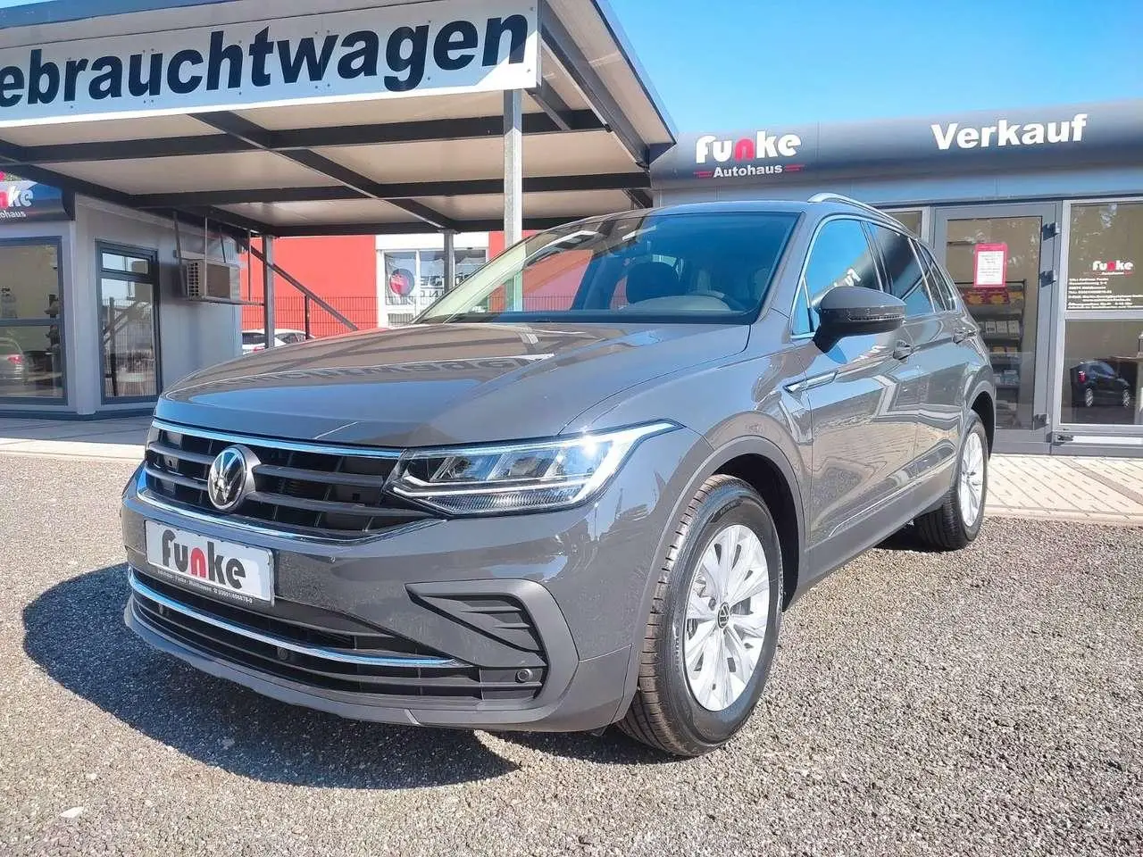 Photo 1 : Volkswagen Tiguan 2024 Petrol