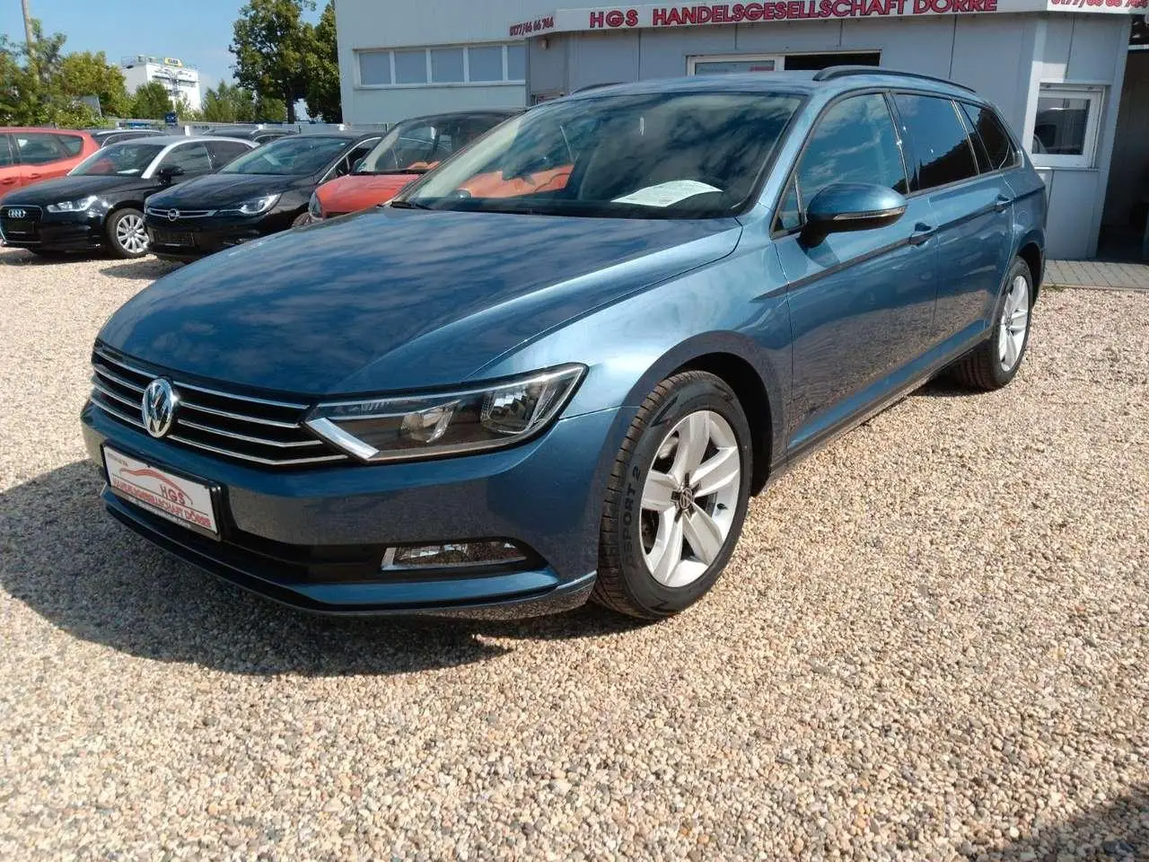 Photo 1 : Volkswagen Passat 2015 Essence