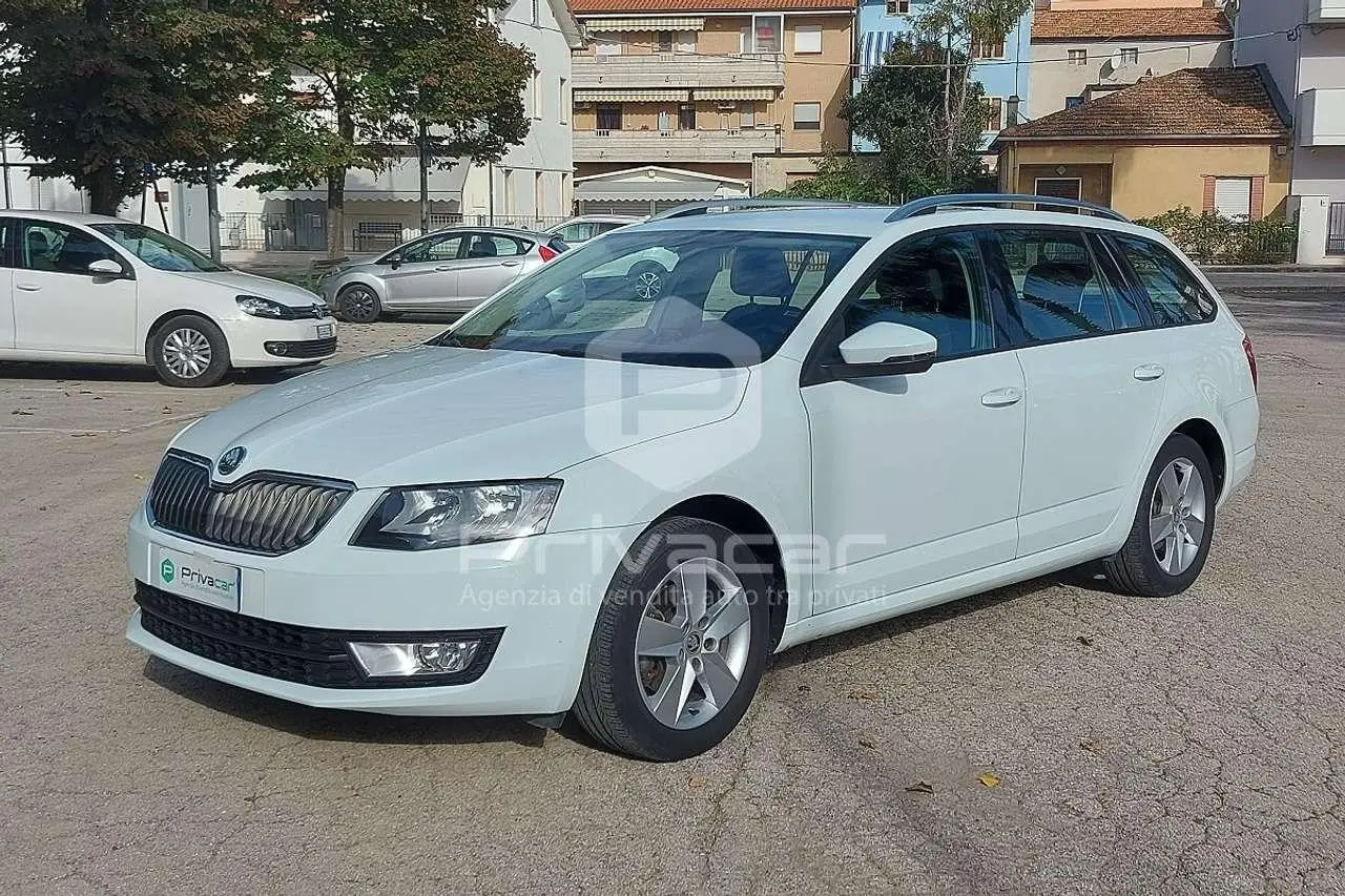 Photo 1 : Skoda Octavia 2015 Autres