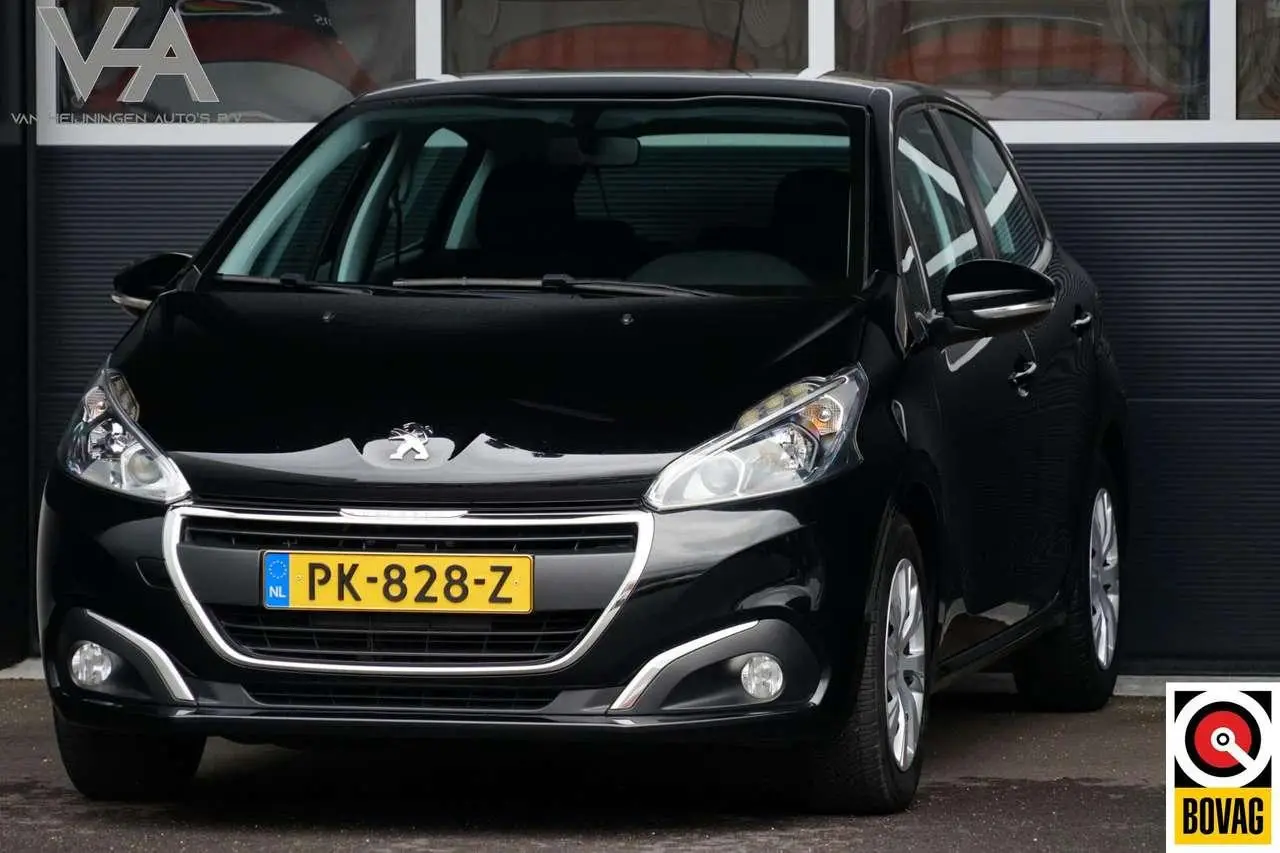 Photo 1 : Peugeot 208 2017 Petrol