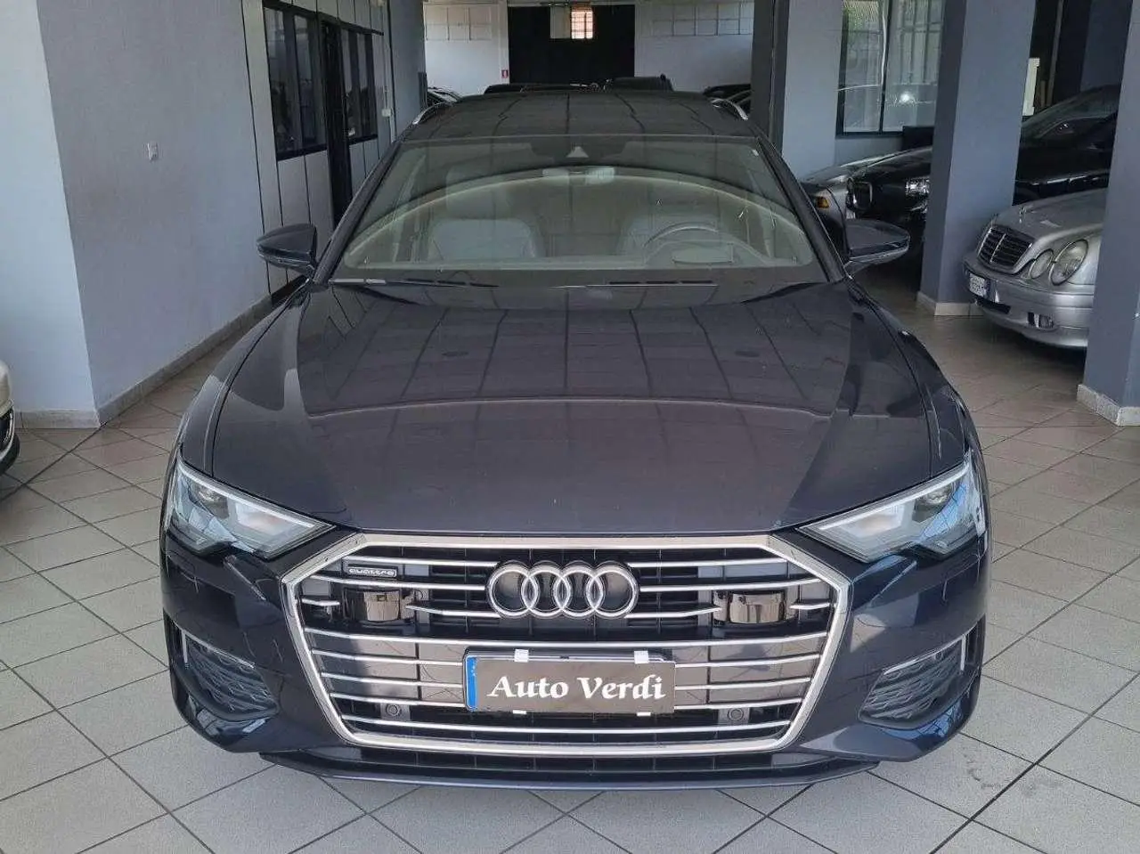 Photo 1 : Audi A6 2022 Hybride