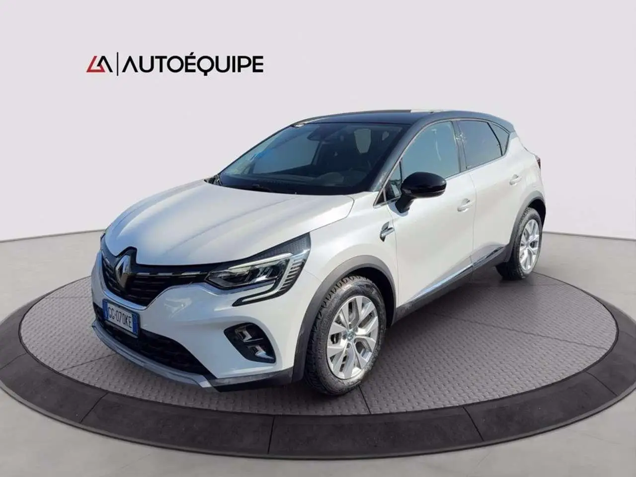 Photo 1 : Renault Captur 2021 Hybride