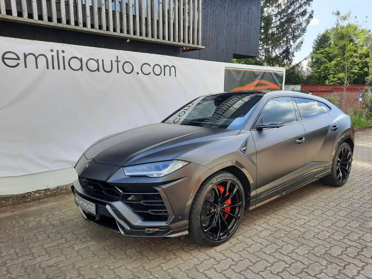 Photo 1 : Lamborghini Urus 2018 Petrol