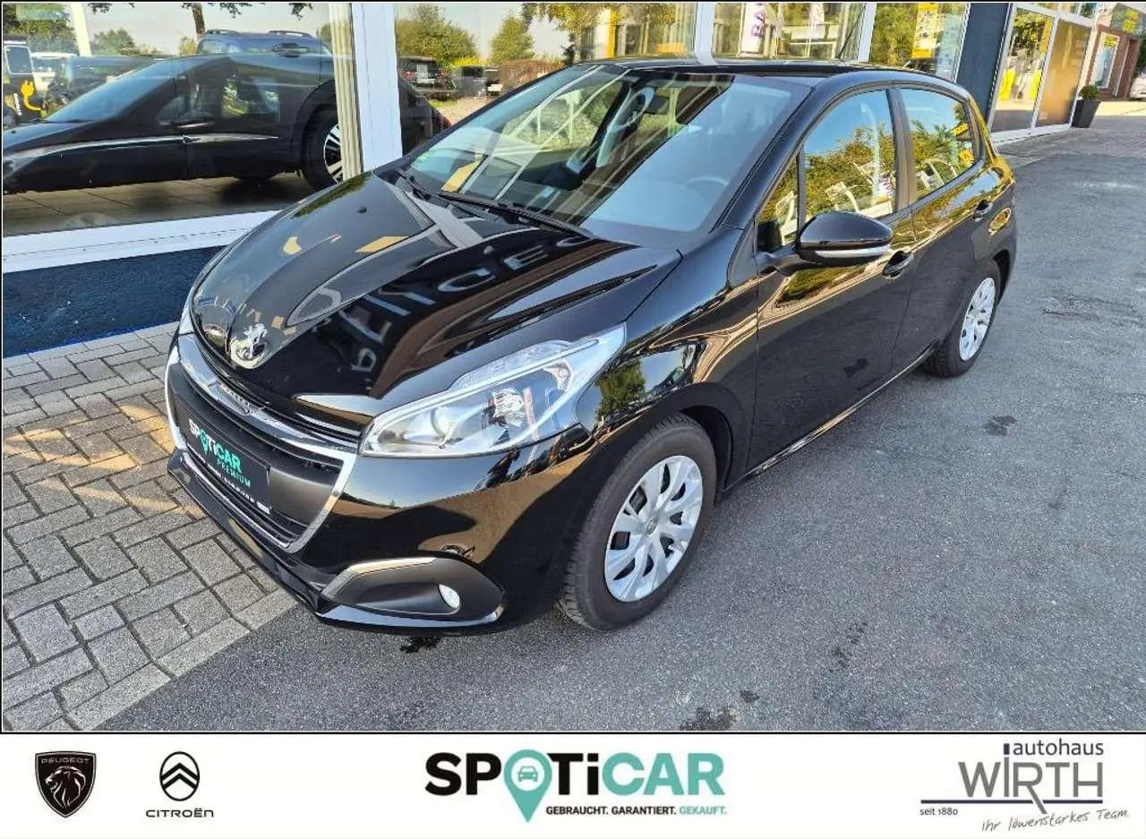 Photo 1 : Peugeot 208 2018 Petrol