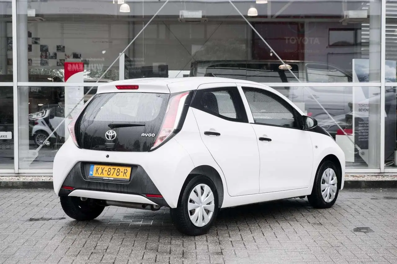 Photo 1 : Toyota Aygo 2016 Petrol