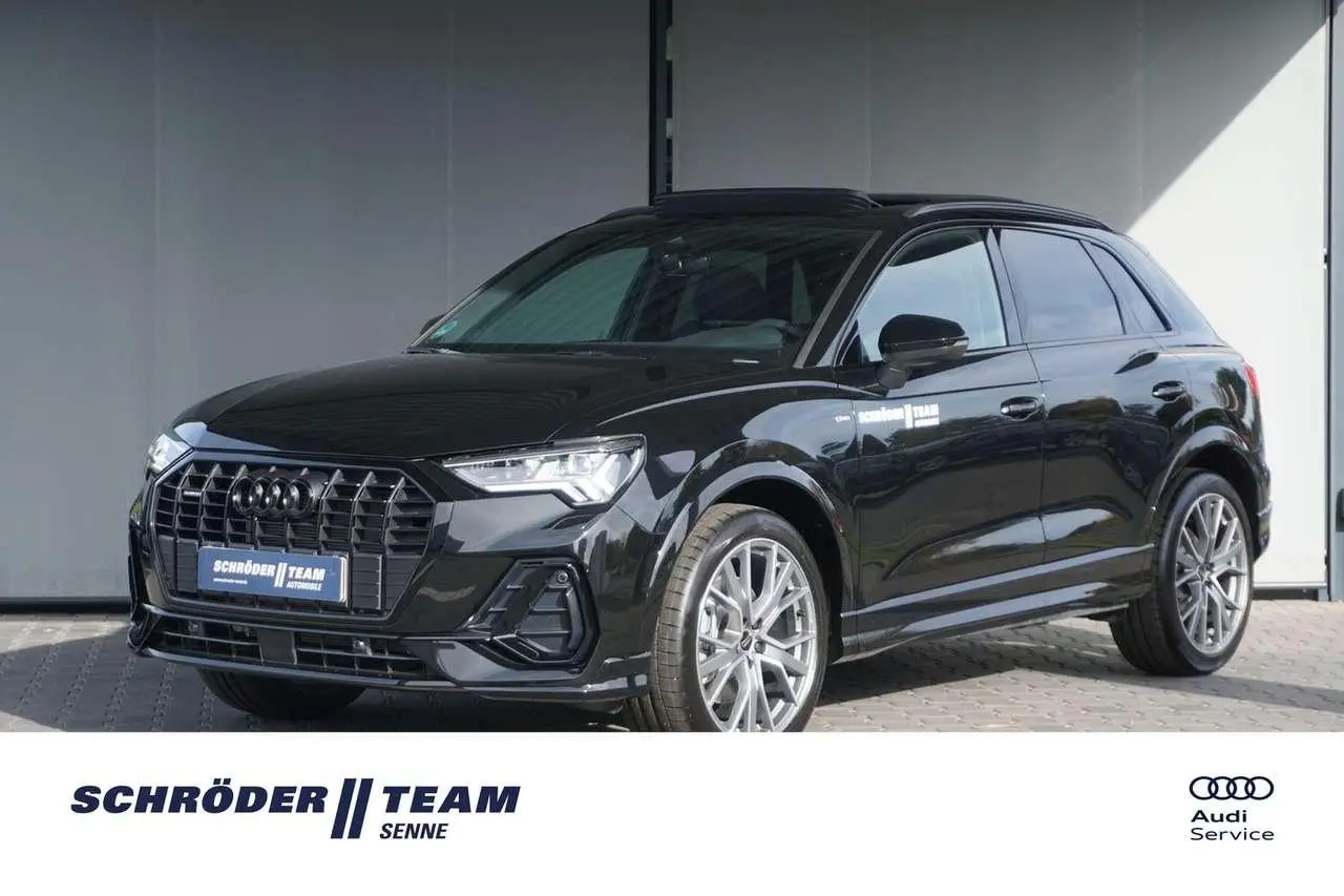 Photo 1 : Audi Q3 2024 Essence