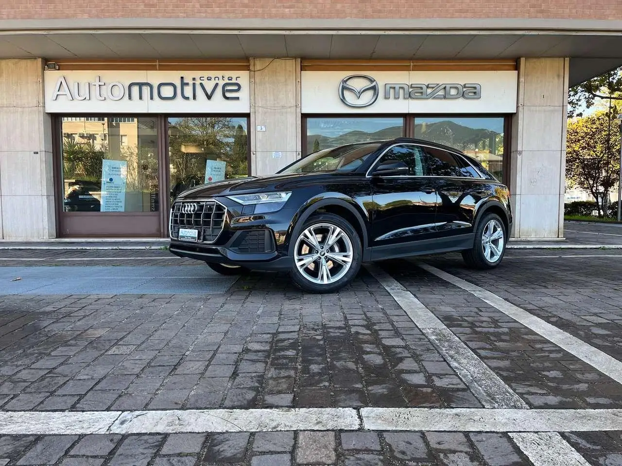 Photo 1 : Audi Q8 2023 Hybrid