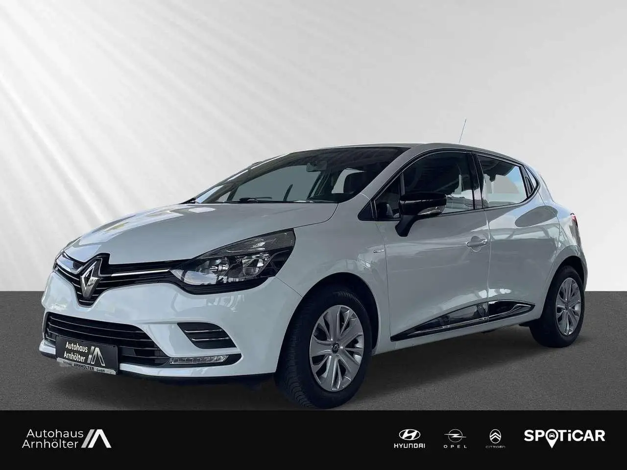 Photo 1 : Renault Clio 2018 Petrol