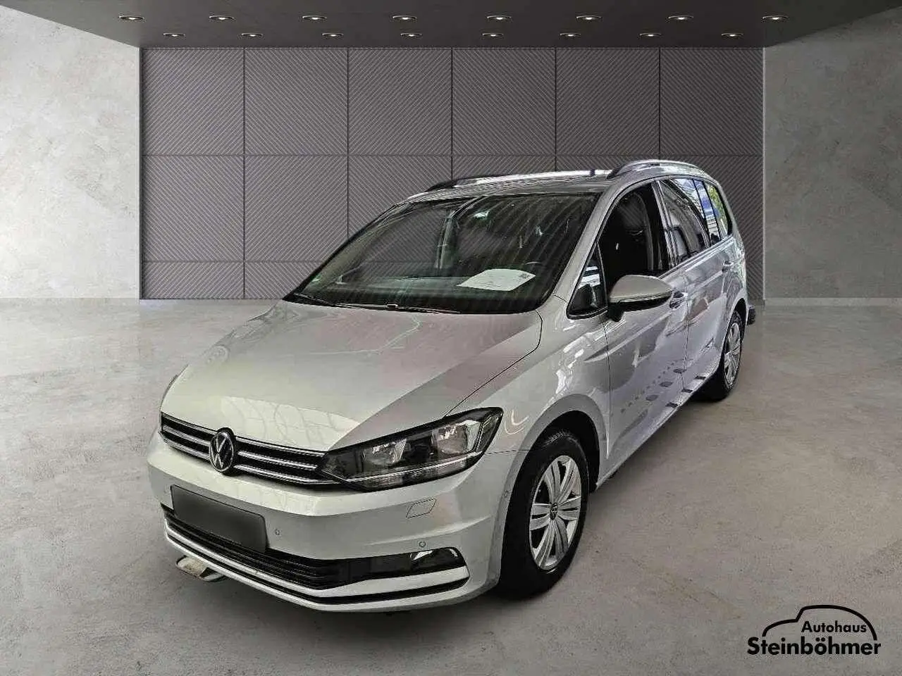 Photo 1 : Volkswagen Touran 2021 Essence