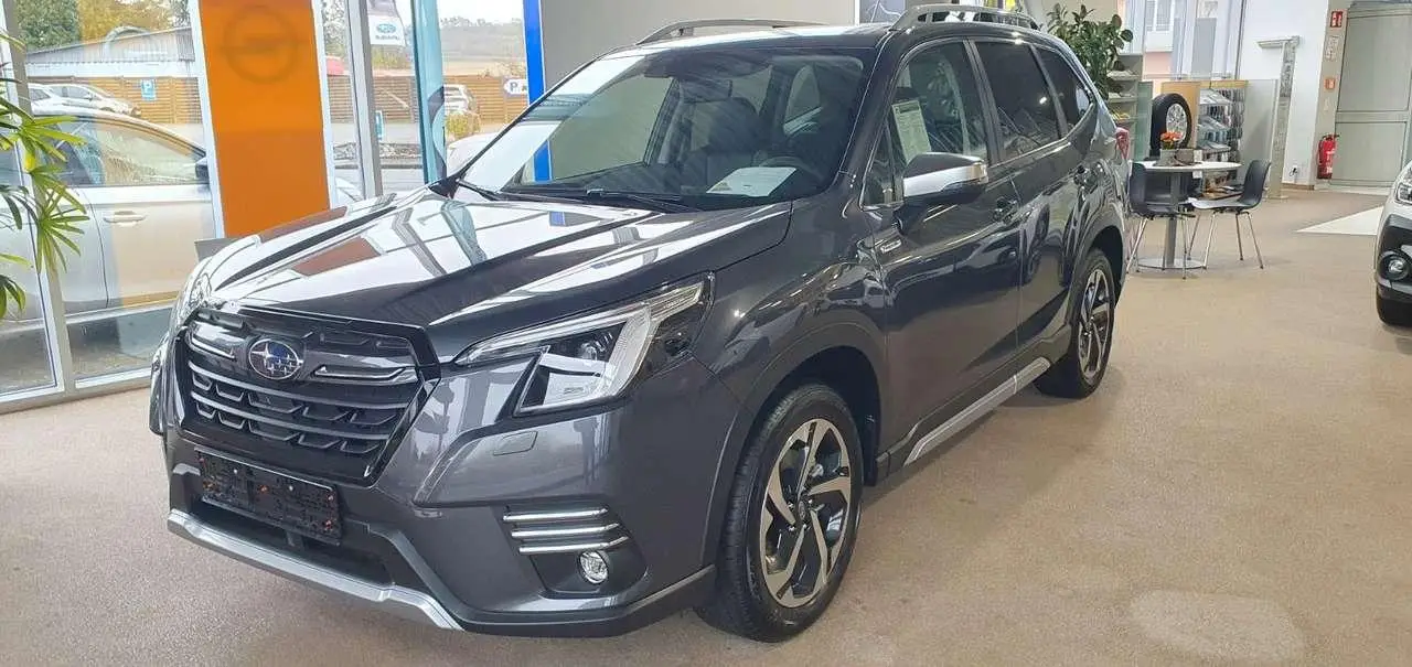 Photo 1 : Subaru Forester 2024 Petrol