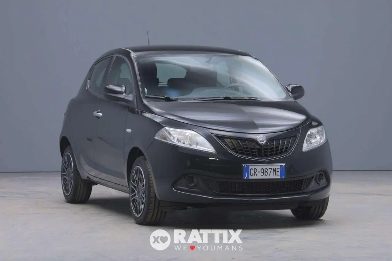 Photo 1 : Lancia Ypsilon 2023 Hybrid