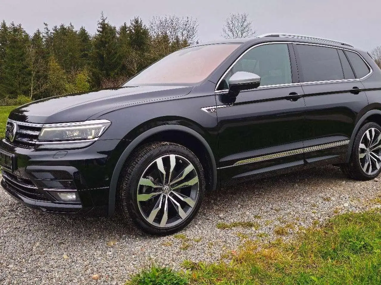 Photo 1 : Volkswagen Tiguan 2020 Essence