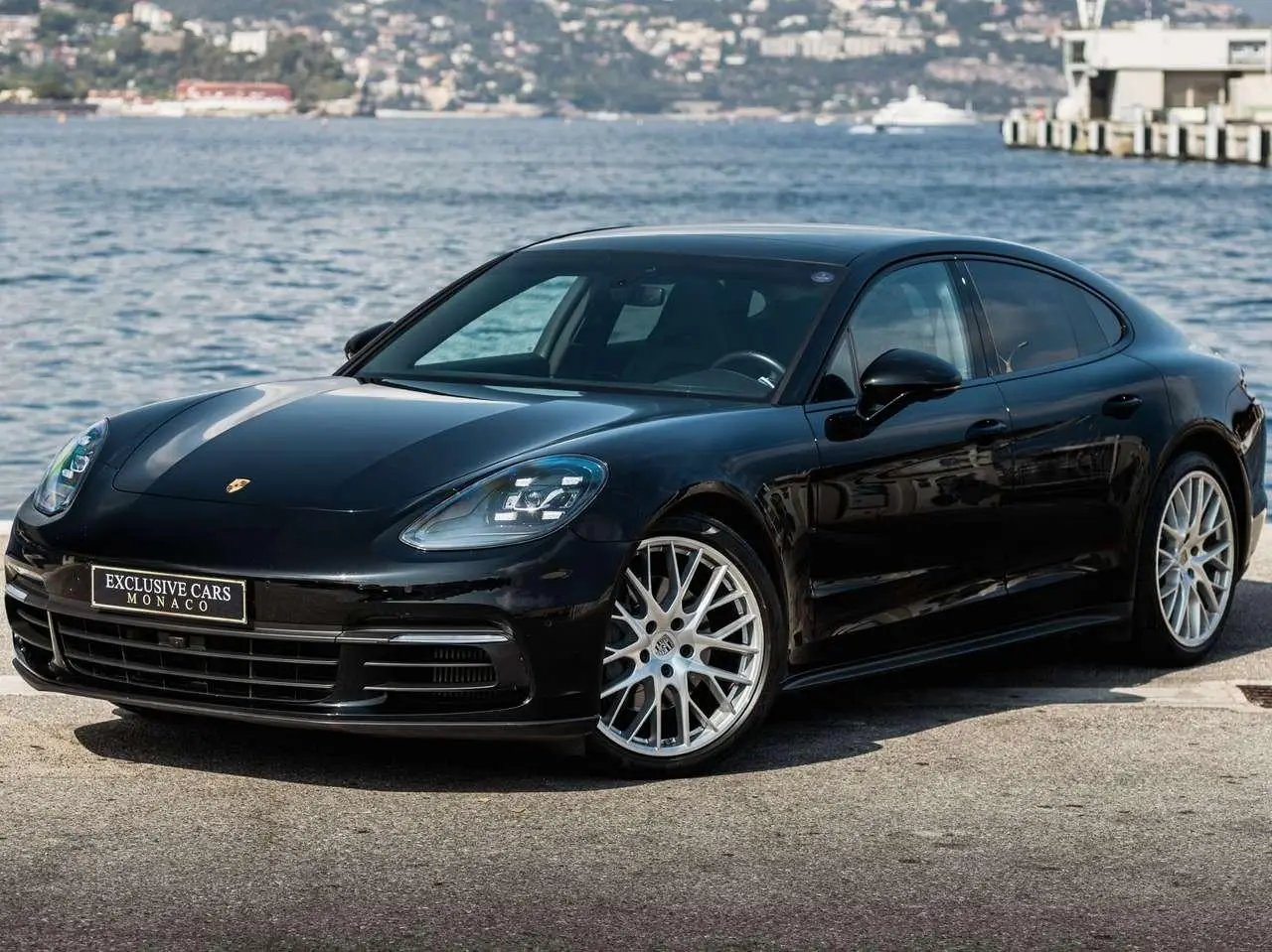 Photo 1 : Porsche Panamera 2016 Petrol