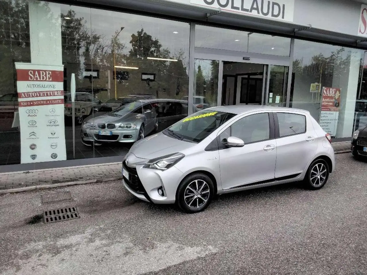 Photo 1 : Toyota Yaris 2018 Hybride