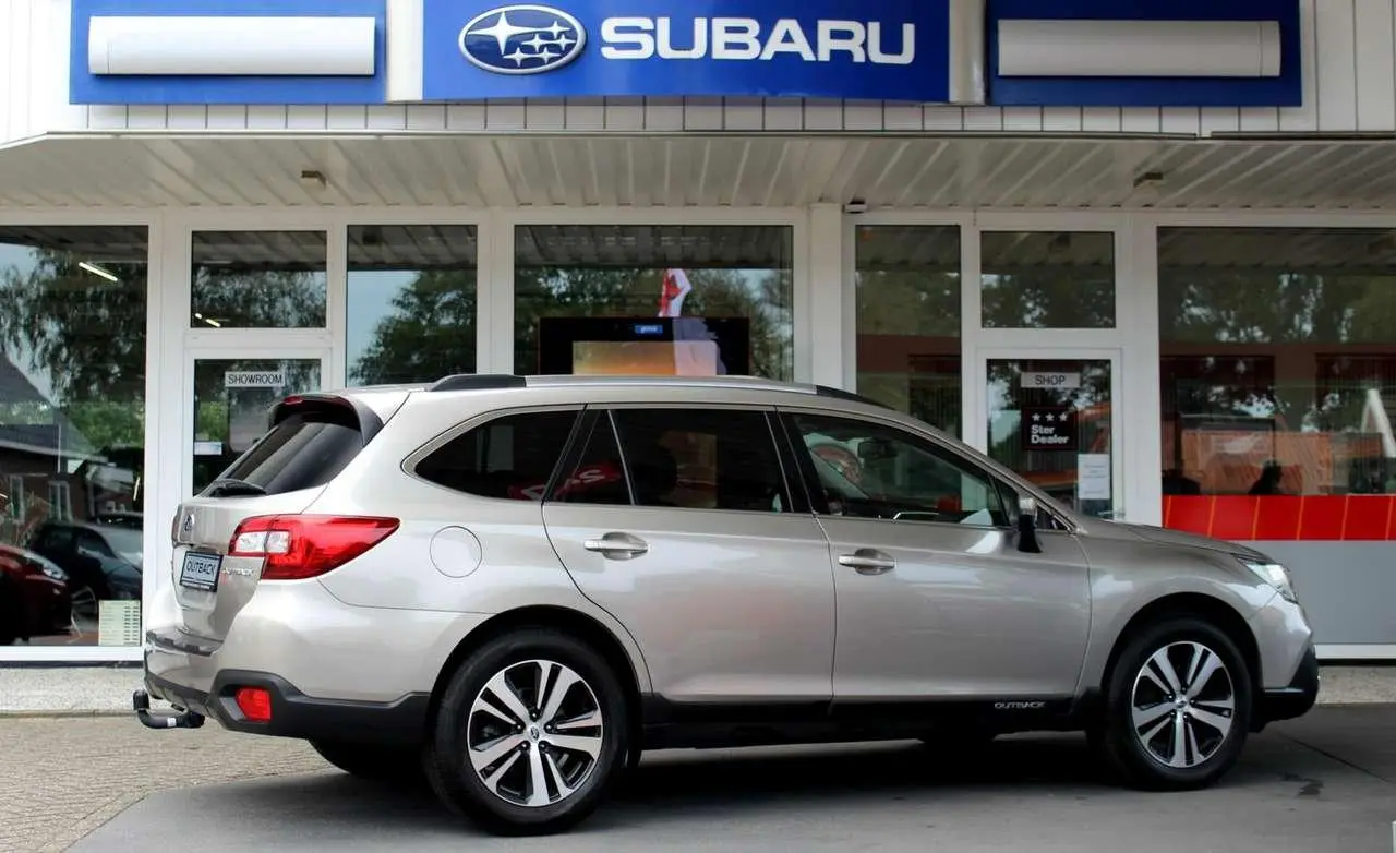 Photo 1 : Subaru Outback 2020 Petrol