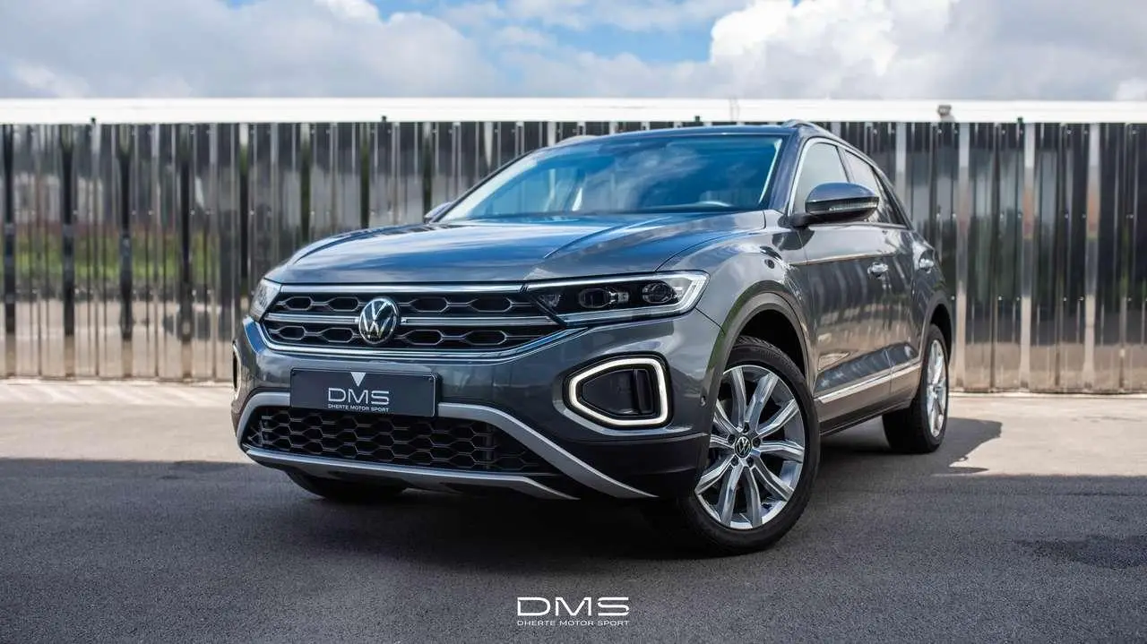 Photo 1 : Volkswagen T-roc 2023 Petrol