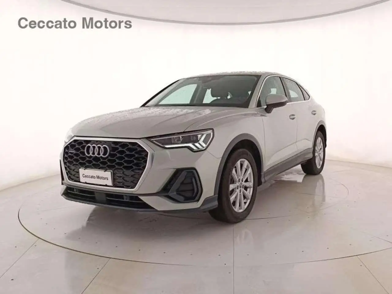 Photo 1 : Audi Q3 2020 Diesel